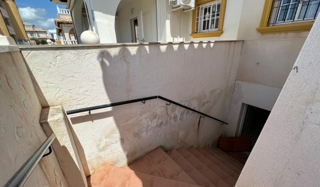 Brukt - Quad House -
Orihuela Costa - Montezenia