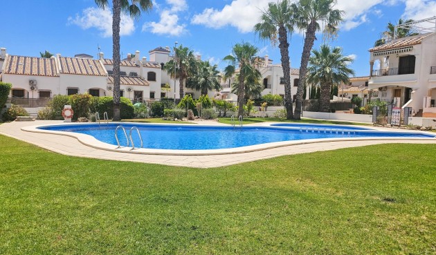 Brukt - Town House -
Orihuela Costa - PAU 8
