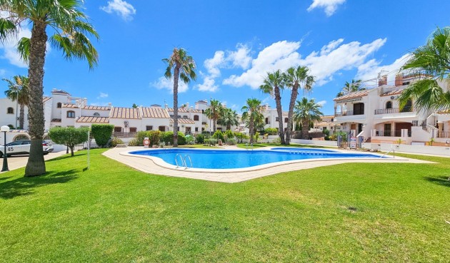 Brukt - Town House -
Orihuela Costa - PAU 8