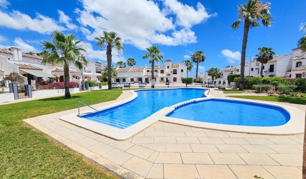 Brukt - Town House -
Orihuela Costa - PAU 8