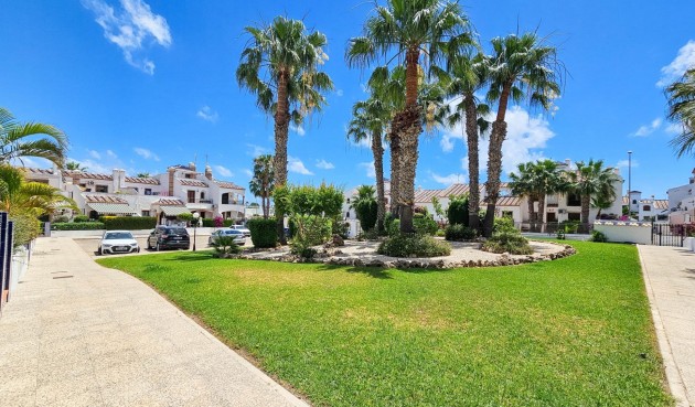 Brukt - Town House -
Orihuela Costa - PAU 8