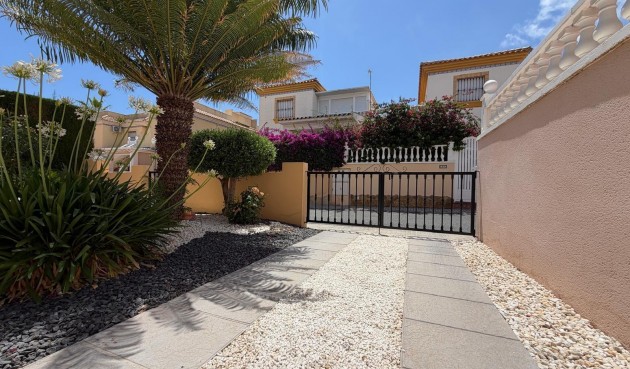 Brukt - Town House -
Orihuela Costa - Los Dolses