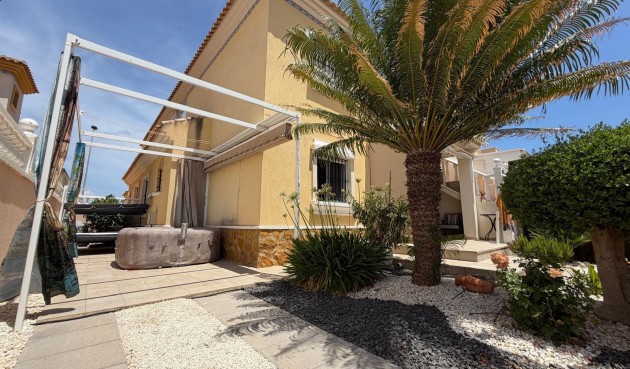 Brukt - Town House -
Orihuela Costa - Los Dolses
