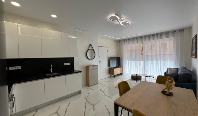 Brukt - Apartment -
Torrevieja - Estacion De Autobuses