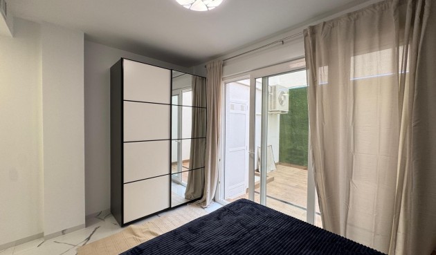 Brukt - Apartment -
Torrevieja - Estacion De Autobuses