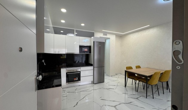 Brukt - Apartment -
Torrevieja - Estacion De Autobuses