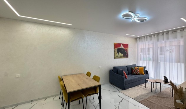 Brukt - Apartment -
Torrevieja - Estacion De Autobuses