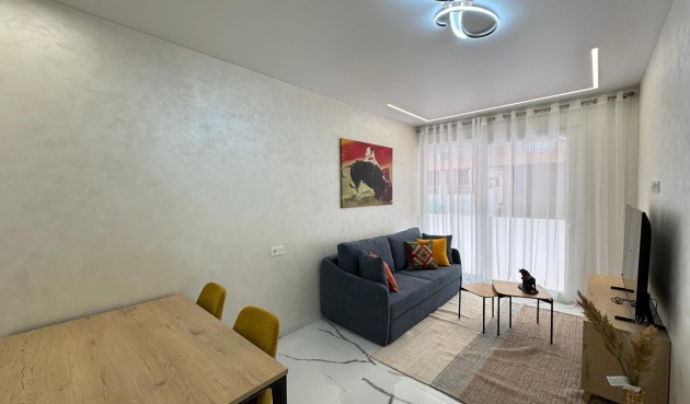 Brukt - Apartment -
Torrevieja - Estacion De Autobuses