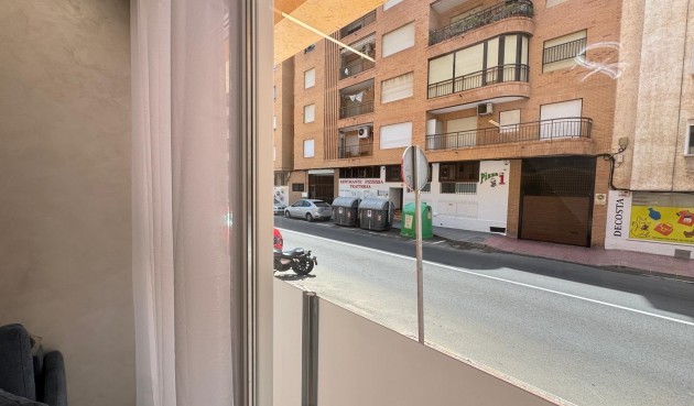 Brukt - Apartment -
Torrevieja - Estacion De Autobuses