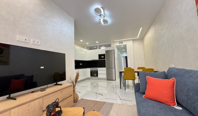 Brukt - Apartment -
Torrevieja - Estacion De Autobuses