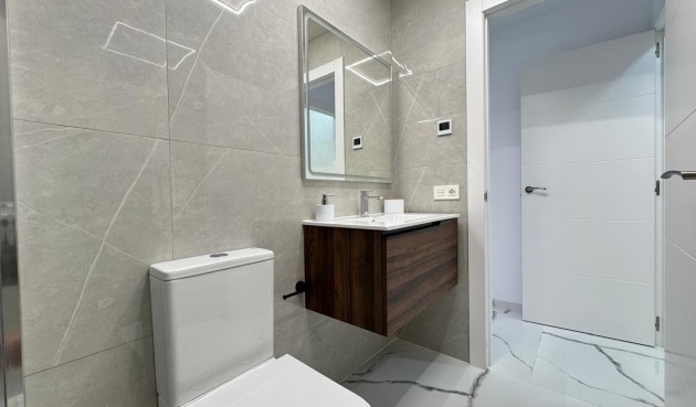 Brukt - Apartment -
Torrevieja - Estacion De Autobuses