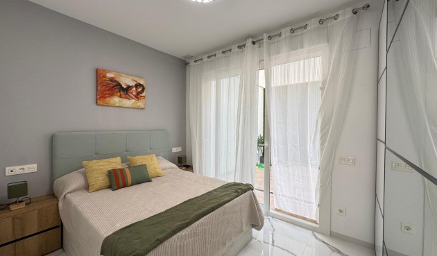 Brukt - Apartment -
Torrevieja - Estacion De Autobuses