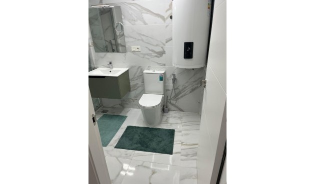 Brukt - Apartment -
Torrevieja - Centro