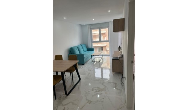 Brukt - Apartment -
Torrevieja - Centro