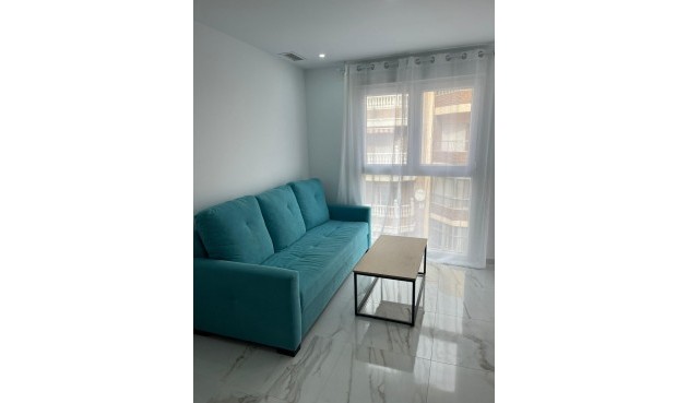 Brukt - Apartment -
Torrevieja - Centro