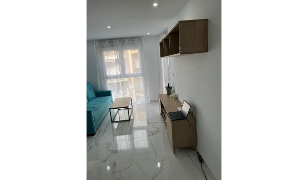 Brukt - Apartment -
Torrevieja - Centro