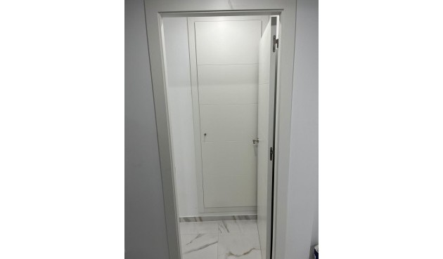 Brukt - Apartment -
Torrevieja - Centro
