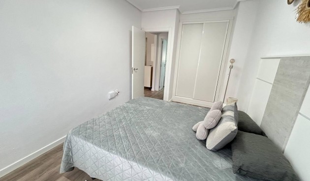 Brukt - Apartment -
Torrevieja - Estacion De Autobuses