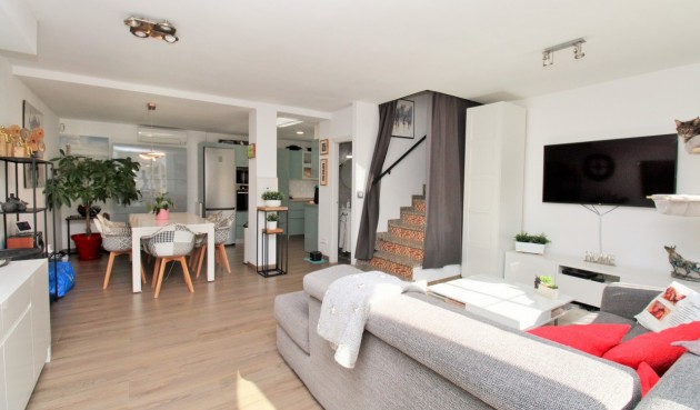 Reventa - Town House -
Villamartin - Costa Blanca