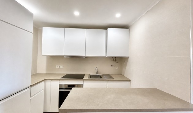 Resale - Apartment -
Villamartin - Costa Blanca