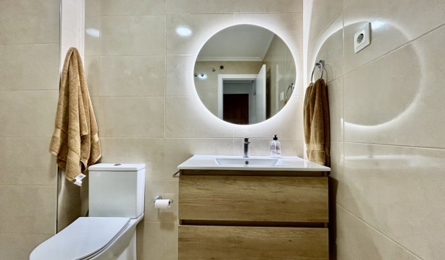 Resale - Apartment -
Villamartin - Costa Blanca