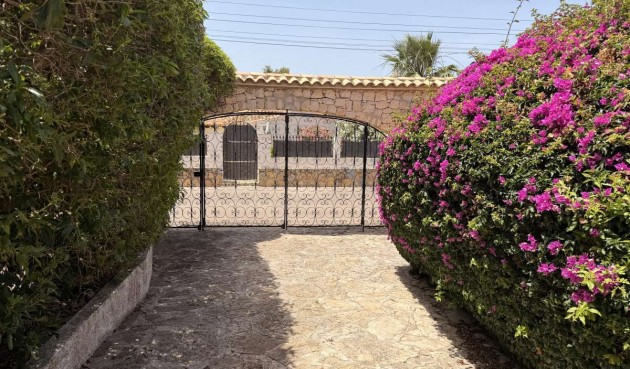 Resale - Villa -
Jávea - Costa Blanca