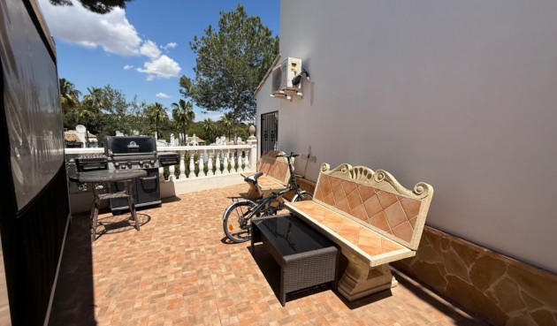 Resale - Villa -
Orihuela - Inland