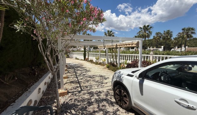 Resale - Villa -
Orihuela - Inland