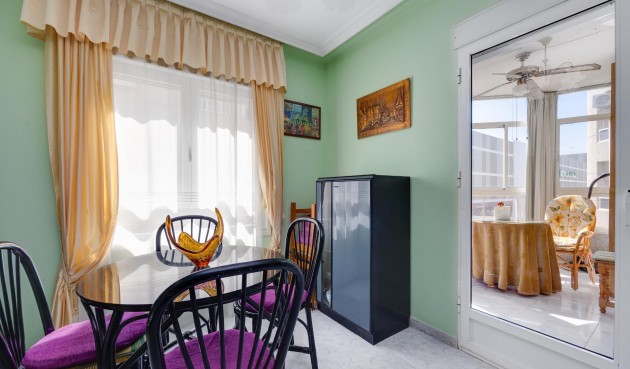 Resale - Apartment -
Torrevieja - Antonio Machado