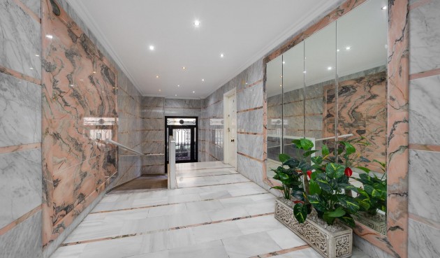 Resale - Apartment -
Torrevieja - Antonio Machado