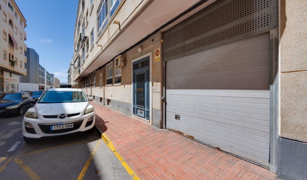 Resale - Apartment -
Torrevieja - Antonio Machado