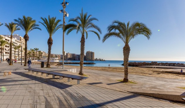 Resale - Apartment -
Torrevieja - Antonio Machado