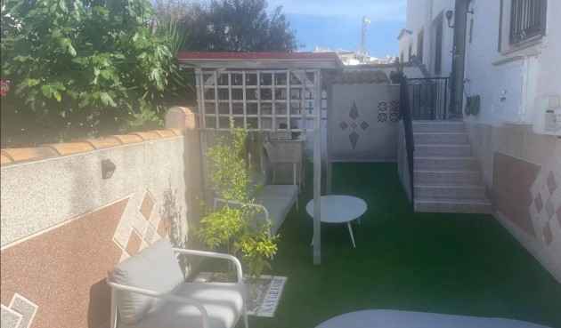 Resale - Town House -
Orihuela Costa - Los Almendros-la Florida
