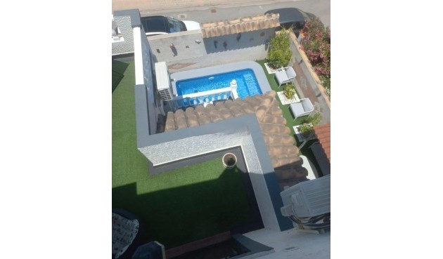 Resale - Town House -
Orihuela Costa - Los Almendros-la Florida