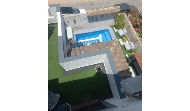 Resale - Town House -
Orihuela Costa - Los Almendros-la Florida