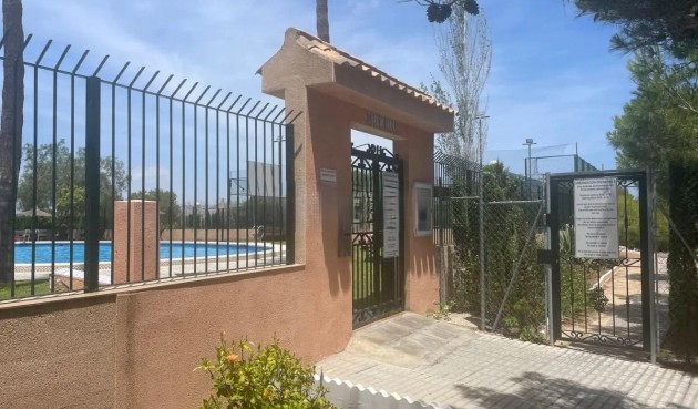 Resale - Town House -
Orihuela Costa - Los Almendros-la Florida