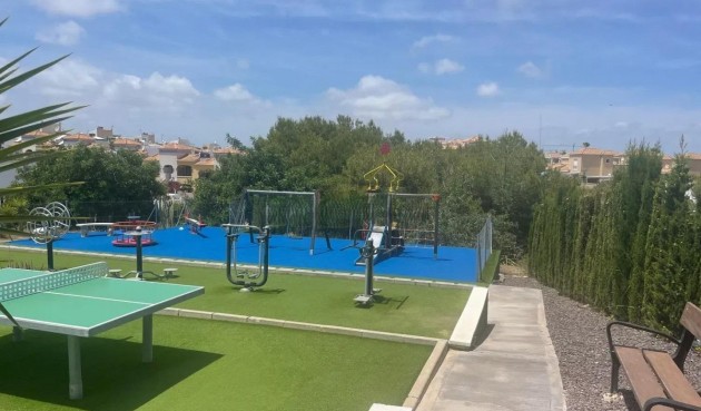Resale - Town House -
Orihuela Costa - Los Almendros-la Florida