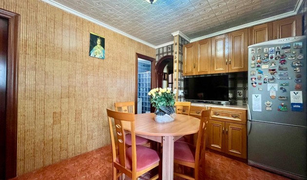 Resale - Apartment -
Torrevieja - Centro