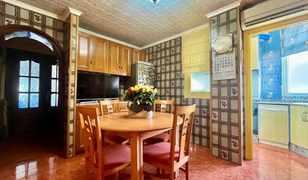 Resale - Apartment -
Torrevieja - Centro