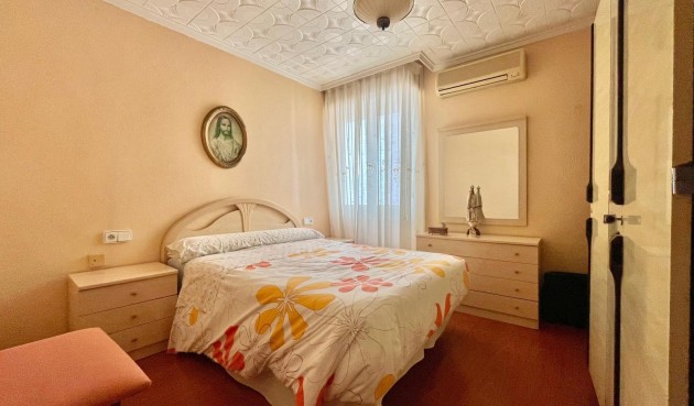 Resale - Apartment -
Torrevieja - Centro