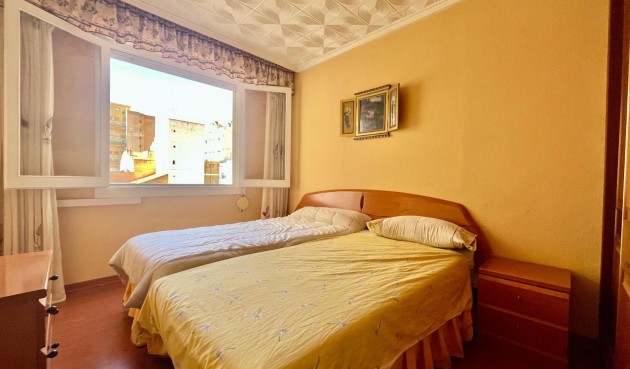 Resale - Apartment -
Torrevieja - Centro