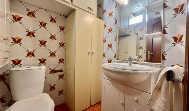 Resale - Apartment -
Torrevieja - Centro