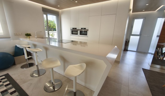 Resale - Villa -
Orihuela Costa - Costa Blanca