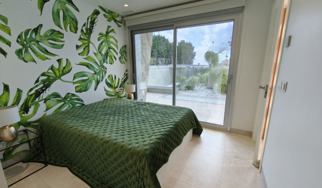 Resale - Villa -
Orihuela Costa - Costa Blanca