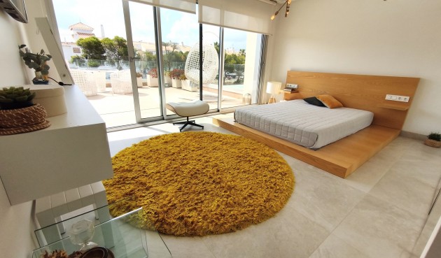 Resale - Villa -
Orihuela Costa - Costa Blanca
