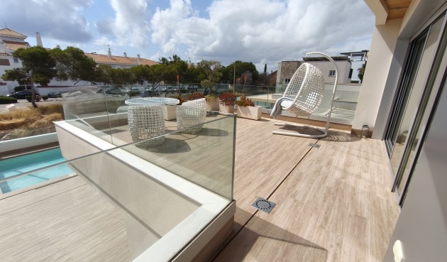 Resale - Villa -
Orihuela Costa - Costa Blanca