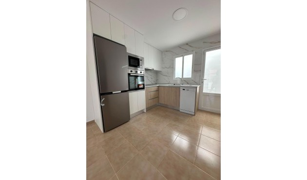 Resale - Bungalow -
Torrevieja - La Siesta - El Salado - Torreta