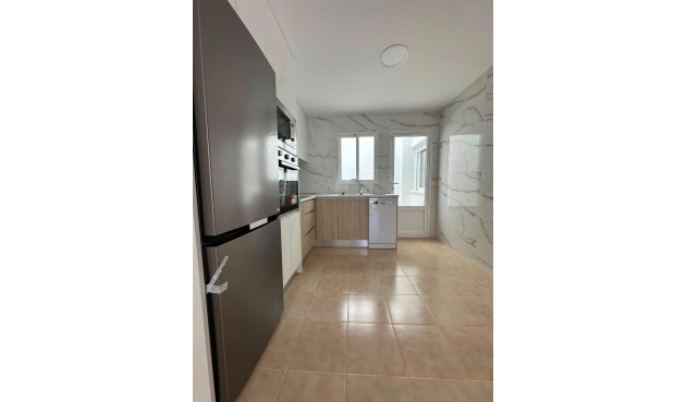 Resale - Bungalow -
Torrevieja - La Siesta - El Salado - Torreta