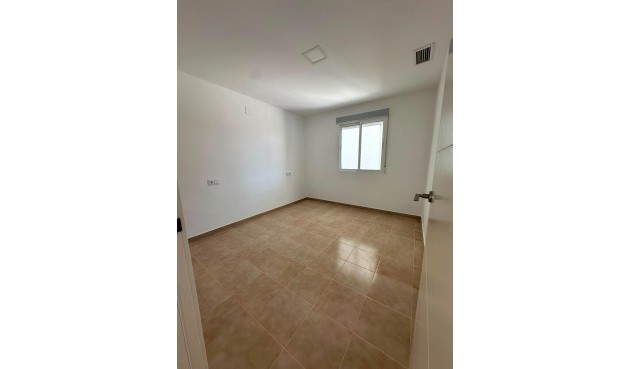 Resale - Bungalow -
Torrevieja - La Siesta - El Salado - Torreta