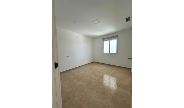 Resale - Bungalow -
Torrevieja - La Siesta - El Salado - Torreta